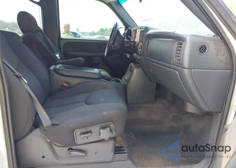 2002 Chevrolet Avalanche from USA, damaged, VIN 3GNEK13T82G235795